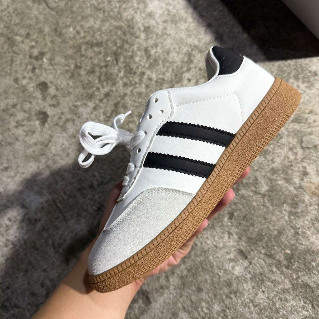 Zapatillas deportivas informales de caña baja con cordones